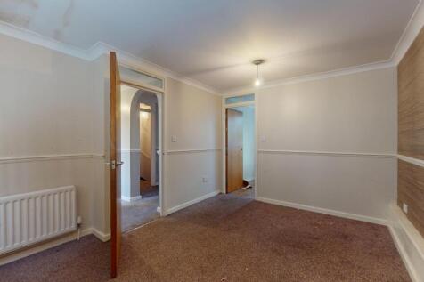 118 Covelees Wall, Winsor Park Estate, Beckton, London, E6 6WF