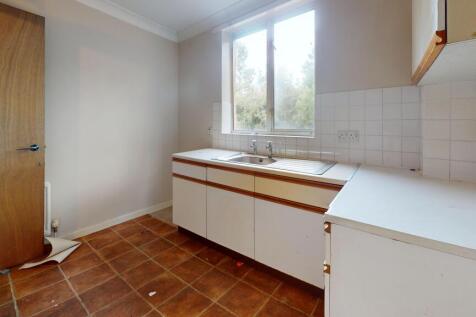 118 Covelees Wall, Winsor Park Estate, Beckton, London, E6 6WF