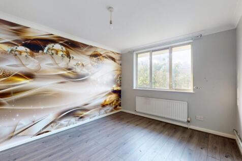 118 Covelees Wall, Winsor Park Estate, Beckton, London, E6 6WF