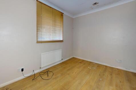 118 Covelees Wall, Winsor Park Estate, Beckton, London, E6 6WF