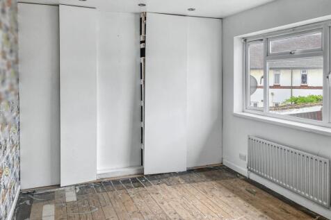 46 Mayplace Avenue, Crayford, Dartford, DA1 4PG