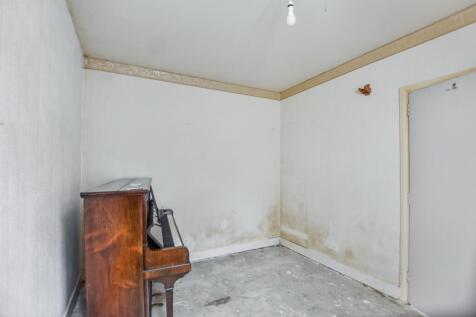 Flat A, 65 Riverdale Road, Plumstead, London, SE18 1PD