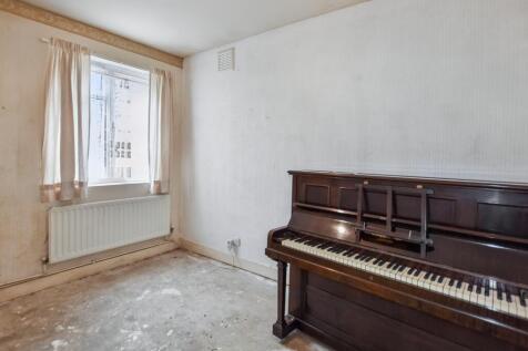 Flat A, 65 Riverdale Road, Plumstead, London, SE18 1PD