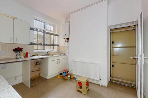 Ground Floor Flat, 79 Caulfield Road, East Ham, London, E6 2EL