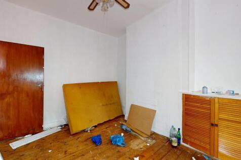 Ground Floor Flat, 79 Caulfield Road, East Ham, London, E6 2EL