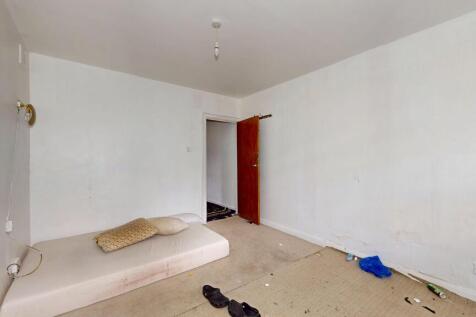 Ground Floor Flat, 79 Caulfield Road, East Ham, London, E6 2EL