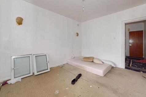 Ground Floor Flat, 79 Caulfield Road, East Ham, London, E6 2EL