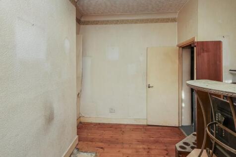 Ground Floor Flat, 9 Albert Square, Stratford, London E15 1HJ