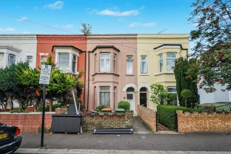 Ground Floor Flat, 9 Albert Square, Stratford, London E15 1HJ