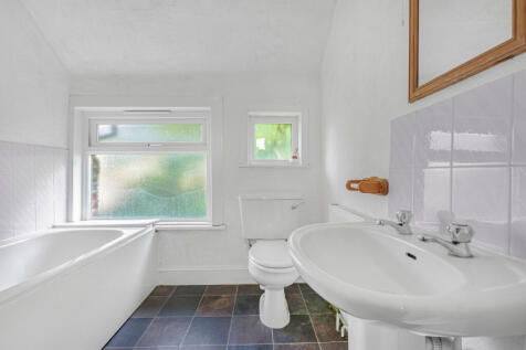 Flat 7, 5 Parklands, Surbiton, Surrey, KT5 8EA
