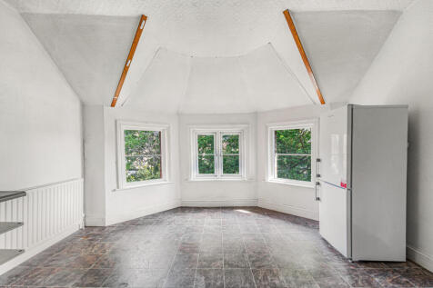 Flat 7, 5 Parklands, Surbiton, Surrey, KT5 8EA