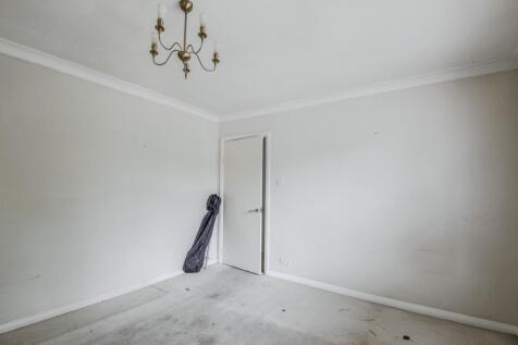 163 Dellfield, St Albans, AL1 5EY