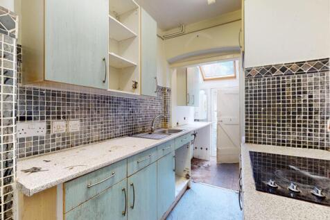 134 Peabody Cottages, Rosendale Road, Herne Hill, London, SE24 9DR