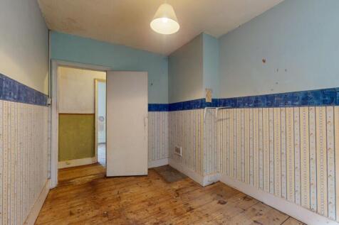 134 Peabody Cottages, Rosendale Road, Herne Hill, London, SE24 9DR