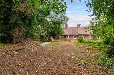 134 Peabody Cottages, Rosendale Road, Herne Hill, London, SE24 9DR