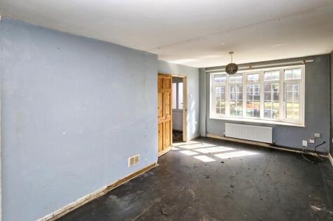 177 Tithe Farm Road, Houghton Regis, Dunstable, Bedfordshire, LU5 5JF