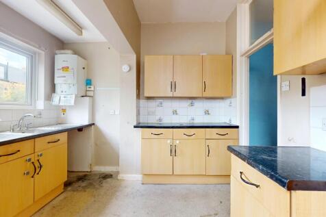 9 Arragon Gardens, Streatham, London, SW16 5LY