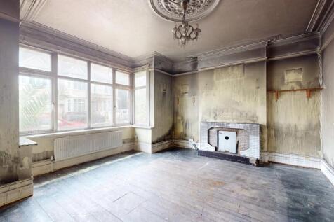 9 Arragon Gardens, Streatham, London, SW16 5LY