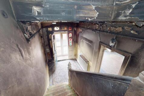 9 Arragon Gardens, Streatham, London, SW16 5LY