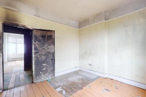 9 Arragon Gardens, Streatham, London, SW16 5LY