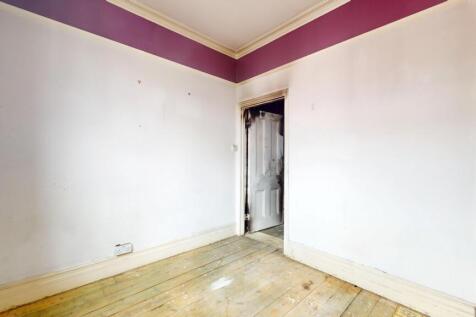 9 Arragon Gardens, Streatham, London, SW16 5LY