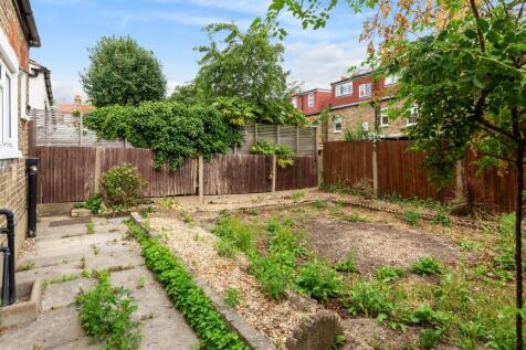 9 Arragon Gardens, Streatham, London, SW16 5LY