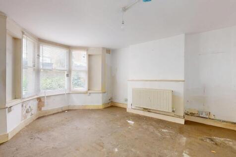 Flat A 41 Alvington Crescent, Hackney, London, E8 2NN