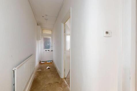 Flat A 41 Alvington Crescent, Hackney, London, E8 2NN