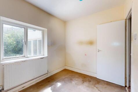Flat A 41 Alvington Crescent, Hackney, London, E8 2NN