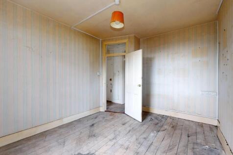 55 Greyhound Mansions, Barons Court, London, W6 8NY