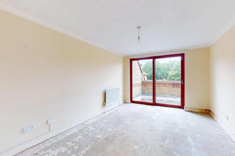 16 Longfellow Road, Walthamstow, London, E17 8DP