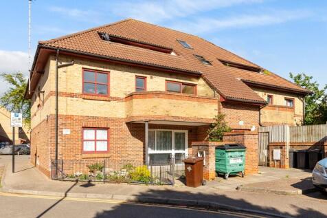 16 Longfellow Road, Walthamstow, London, E17 8DP