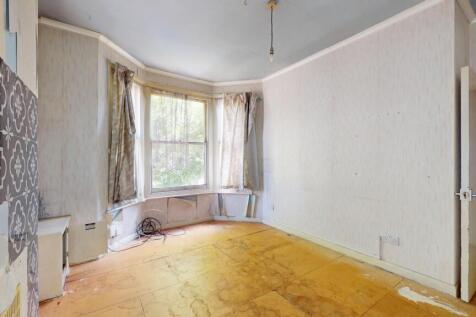 First Floor Flat, 8 Wycliffe Road, Wimbledon, London, SW19 1ER
