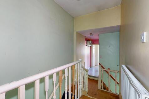 First Floor Flat, 8 Wycliffe Road, Wimbledon, London, SW19 1ER