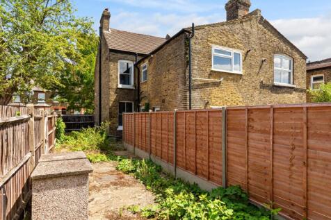First Floor Flat, 8 Wycliffe Road, Wimbledon, London, SW19 1ER
