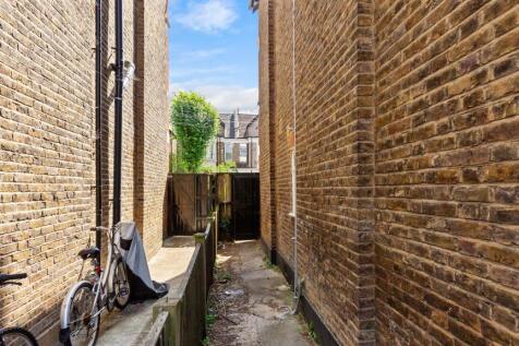 Ground Floor Flat , 14 St Albans Road, Harlesden, London, NW10 8UH