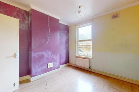 19 Wellesley Road, Slough, Berkshire, SL1 1UR