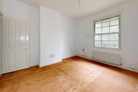 65 Henchman Street, Acton, London, W12 0BW