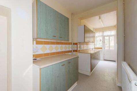 18 Erconwald Street, Acton, London, W12 0BS