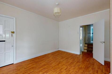 18 Erconwald Street, Acton, London, W12 0BS