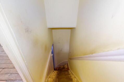 18 Erconwald Street, Acton, London, W12 0BS