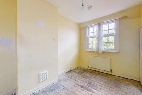 18 Erconwald Street, Acton, London, W12 0BS