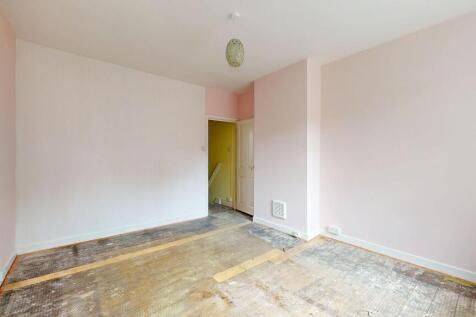 18 Erconwald Street, Acton, London, W12 0BS