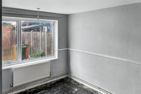20 Butneys, Basildon, Essex, SS14 2DJ