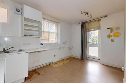 Flat A, 24 Atherfold Road, Clapham, London, SW9 9LW