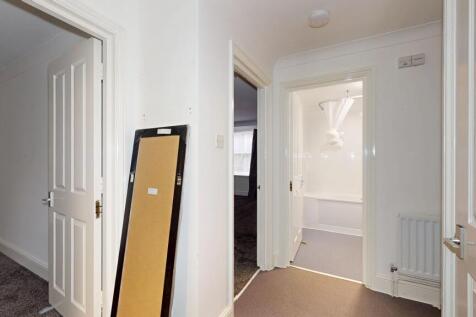 Flat A, 31 Belvedere Road, Crystal Palace, London, SE19 2HJ