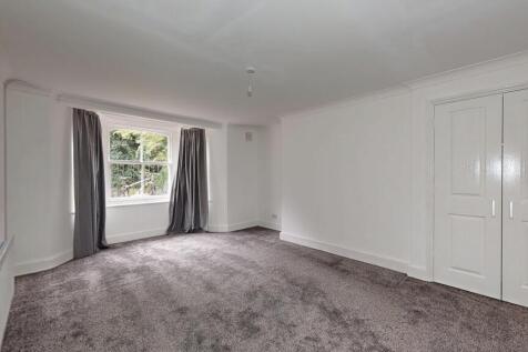 Flat A, 31 Belvedere Road, Crystal Palace, London, SE19 2HJ
