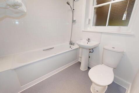 Flat A, 31 Belvedere Road, Crystal Palace, London, SE19 2HJ