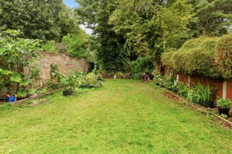 Flat A, 31 Belvedere Road, Crystal Palace, London, SE19 2HJ