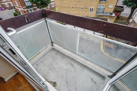 Flat 22 Rapley House, Turin Street, Bethnal Green, London, E2 6NH